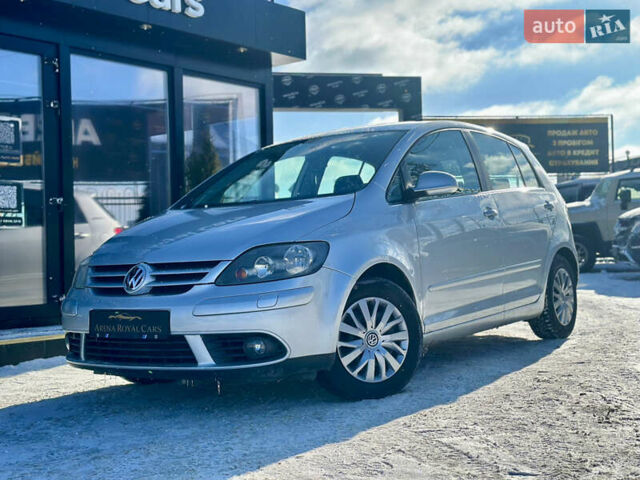 Серый Фольксваген Гольф Плюс, объемом двигателя 1.6 л и пробегом 178 тыс. км за 6600 $, фото 1 на Automoto.ua