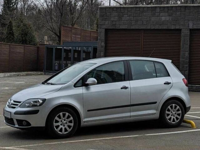 Сірий Фольксваген Golf Plus, об'ємом двигуна 1.6 л та пробігом 273 тис. км за 6296 $, фото 1 на Automoto.ua
