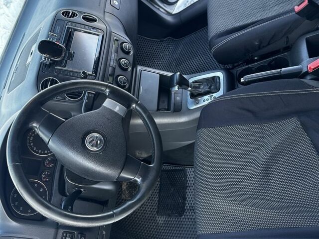 Серый Фольксваген Гольф Плюс, объемом двигателя 1.6 л и пробегом 247 тыс. км за 5700 $, фото 1 на Automoto.ua