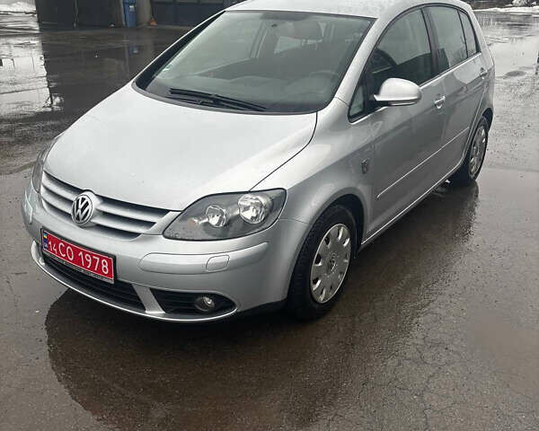 Сірий Фольксваген Golf Plus, об'ємом двигуна 1.4 л та пробігом 220 тис. км за 6600 $, фото 1 на Automoto.ua
