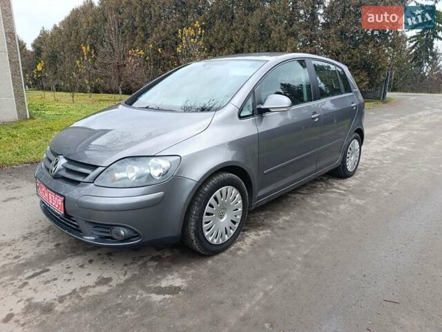 Серый Фольксваген Гольф Плюс, объемом двигателя 1.4 л и пробегом 145 тыс. км за 5700 $, фото 1 на Automoto.ua