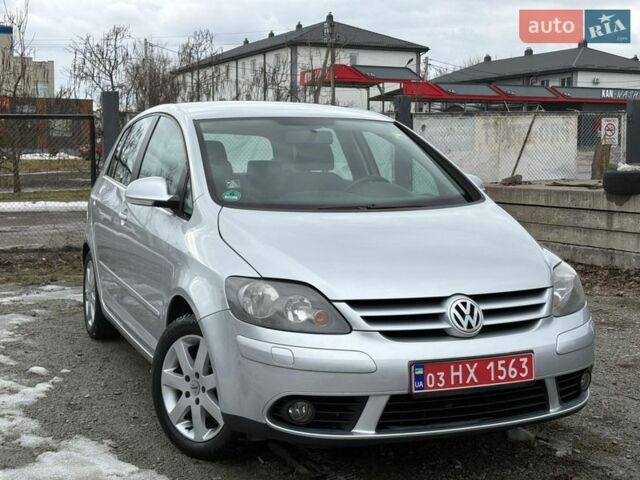 Серый Фольксваген Гольф Плюс, объемом двигателя 1.4 л и пробегом 232 тыс. км за 6400 $, фото 1 на Automoto.ua