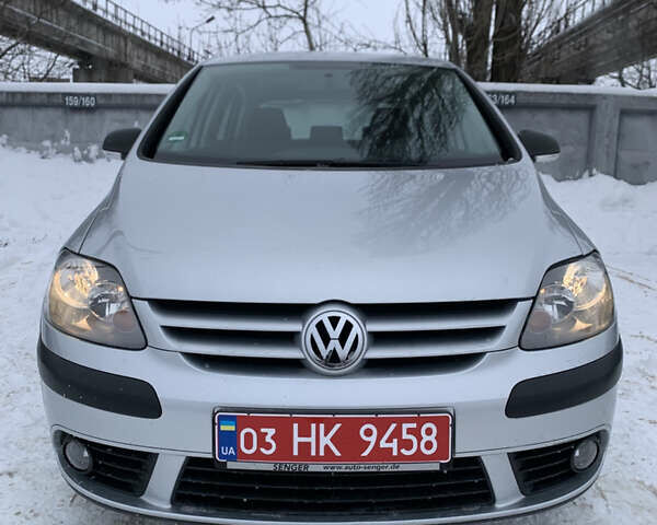 Сірий Фольксваген Golf Plus, об'ємом двигуна 1.6 л та пробігом 212 тис. км за 6099 $, фото 1 на Automoto.ua