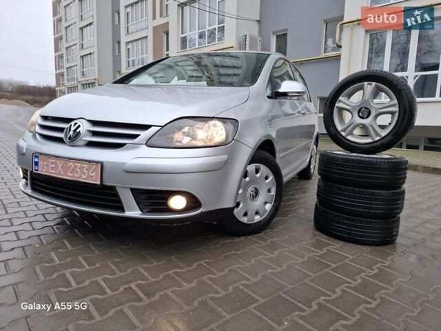 Сірий Фольксваген Golf Plus, об'ємом двигуна 1.41 л та пробігом 224 тис. км за 5850 $, фото 1 на Automoto.ua