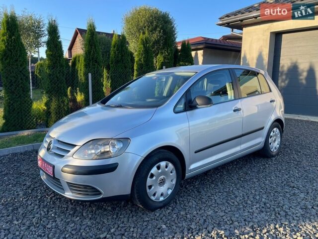 Сірий Фольксваген Golf Plus, об'ємом двигуна 1.4 л та пробігом 190 тис. км за 5700 $, фото 1 на Automoto.ua