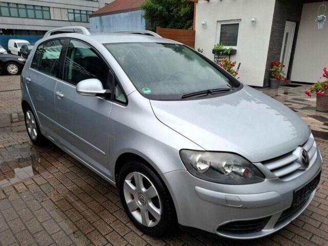 Фольксваген Гольф Плюс 2008 в Луцке на Automoto.ua Серый Фольксваген Гольф Плюс, объемом двигателя 0 л и пробегом 200 тыс. км за 5555 $, фото 1 на Automoto.ua