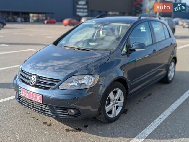 Серый Фольксваген Гольф Плюс, объемом двигателя 1.4 л и пробегом 221 тыс. км за 7190 $, фото 1 на Automoto.ua