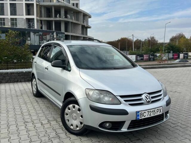 Сірий Фольксваген Golf Plus, об'ємом двигуна 1.6 л та пробігом 237 тис. км за 5950 $, фото 1 на Automoto.ua