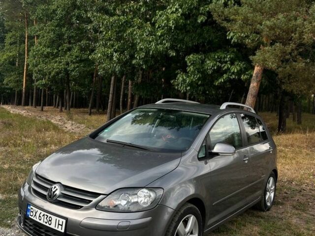 Сірий Фольксваген Golf Plus, об'ємом двигуна 1.4 л та пробігом 171 тис. км за 5499 $, фото 1 на Automoto.ua