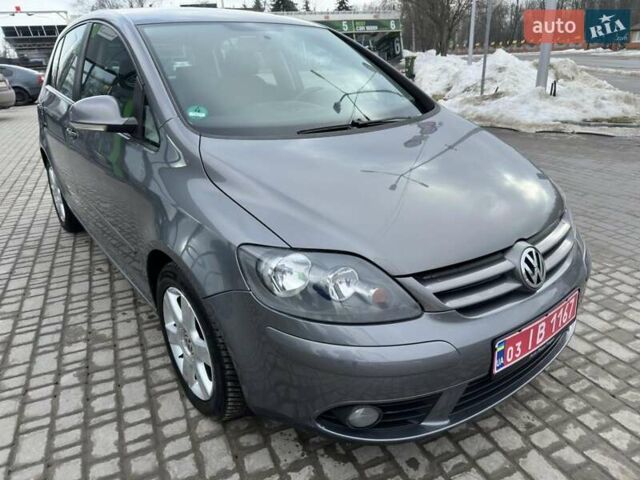 Серый Фольксваген Гольф Плюс, объемом двигателя 1.4 л и пробегом 213 тыс. км за 6700 $, фото 1 на Automoto.ua