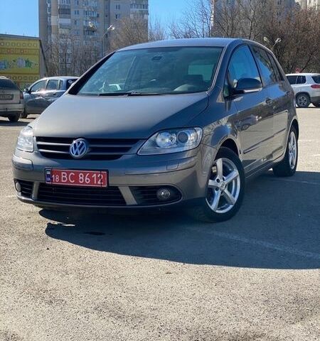 Серый Фольксваген Гольф Плюс, объемом двигателя 1.4 л и пробегом 218 тыс. км за 6200 $, фото 1 на Automoto.ua