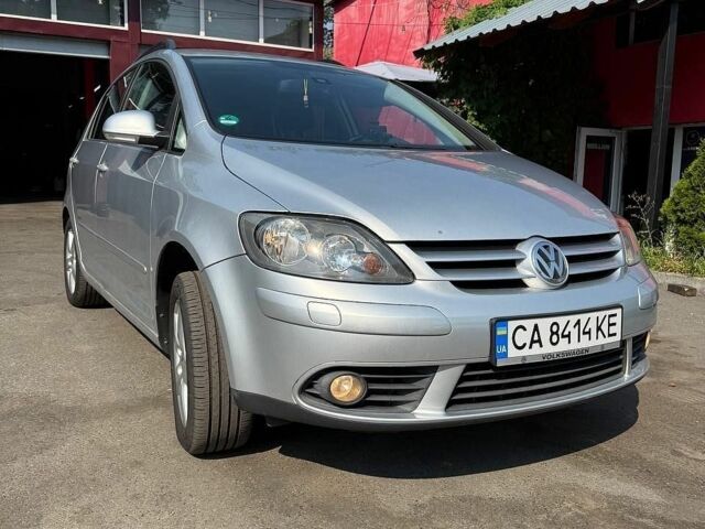 Сірий Фольксваген Golf Plus, об'ємом двигуна 1.4 л та пробігом 222 тис. км за 6000 $, фото 1 на Automoto.ua