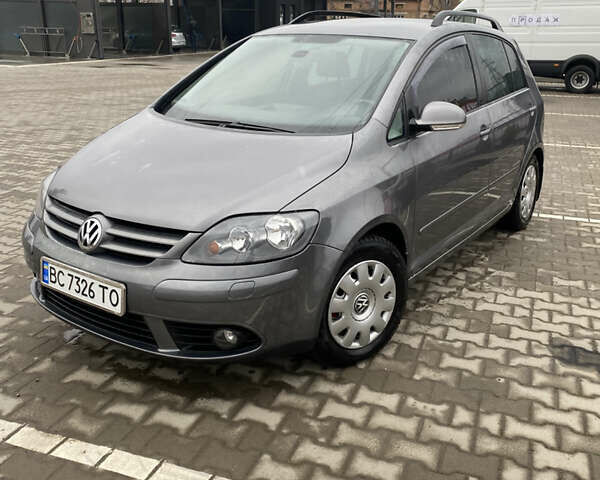 Сірий Фольксваген Golf Plus, об'ємом двигуна 1.4 л та пробігом 231 тис. км за 6600 $, фото 1 на Automoto.ua