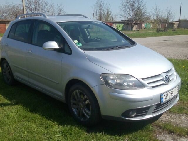 Сірий Фольксваген Golf Plus, об'ємом двигуна 1.4 л та пробігом 252 тис. км за 6500 $, фото 1 на Automoto.ua