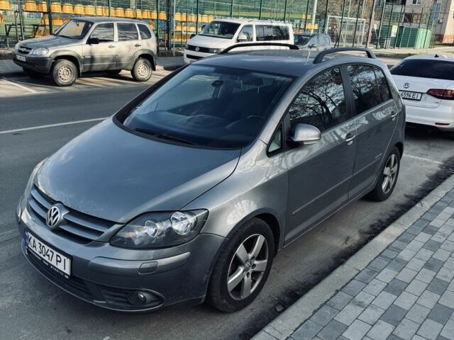 Серый Фольксваген Гольф Плюс, объемом двигателя 1.4 л и пробегом 198 тыс. км за 6300 $, фото 1 на Automoto.ua