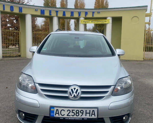 Серый Фольксваген Гольф Плюс, объемом двигателя 1.39 л и пробегом 220 тыс. км за 6100 $, фото 1 на Automoto.ua