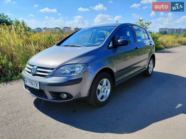 Сірий Фольксваген Golf Plus, об'ємом двигуна 1.6 л та пробігом 250 тис. км за 7400 $, фото 1 на Automoto.ua
