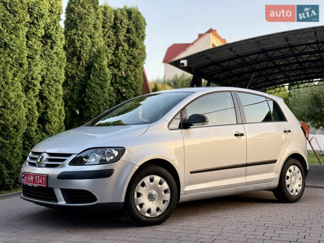 Сірий Фольксваген Golf Plus, об'ємом двигуна 1.4 л та пробігом 190 тис. км за 5999 $, фото 1 на Automoto.ua
