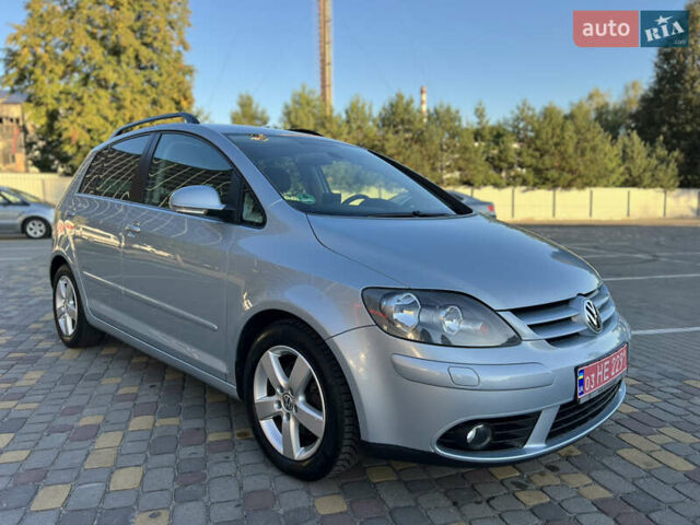 Фольксваген Гольф Плюс 2008 в Луцке на Automoto.ua Серый Фольксваген Гольф Плюс, объемом двигателя 1.4 л и пробегом 169 тыс. км за 7350 $, фото 1 на Automoto.ua
