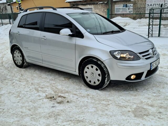 Серый Фольксваген Гольф Плюс, объемом двигателя 1.6 л и пробегом 192 тыс. км за 6200 $, фото 1 на Automoto.ua