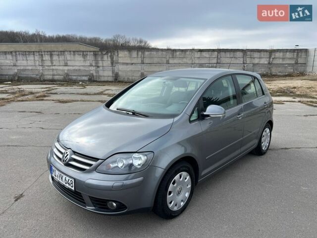 Серый Фольксваген Гольф Плюс, объемом двигателя 1.6 л и пробегом 154 тыс. км за 8699 $, фото 1 на Automoto.ua