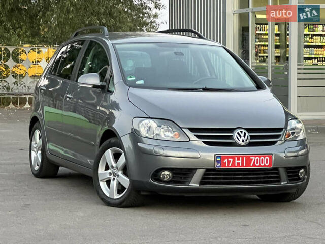Серый Фольксваген Гольф Плюс, объемом двигателя 0 л и пробегом 221 тыс. км за 6300 $, фото 1 на Automoto.ua