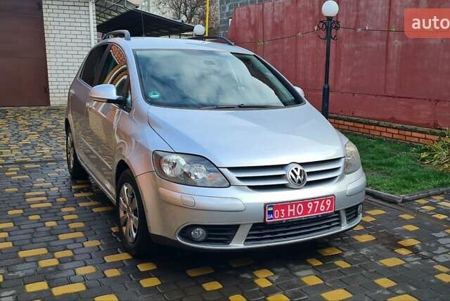 Сірий Фольксваген Golf Plus, об'ємом двигуна 1.4 л та пробігом 180 тис. км за 6499 $, фото 1 на Automoto.ua