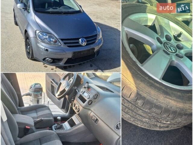 Сірий Фольксваген Golf Plus, об'ємом двигуна 1.6 л та пробігом 200 тис. км за 4999 $, фото 1 на Automoto.ua