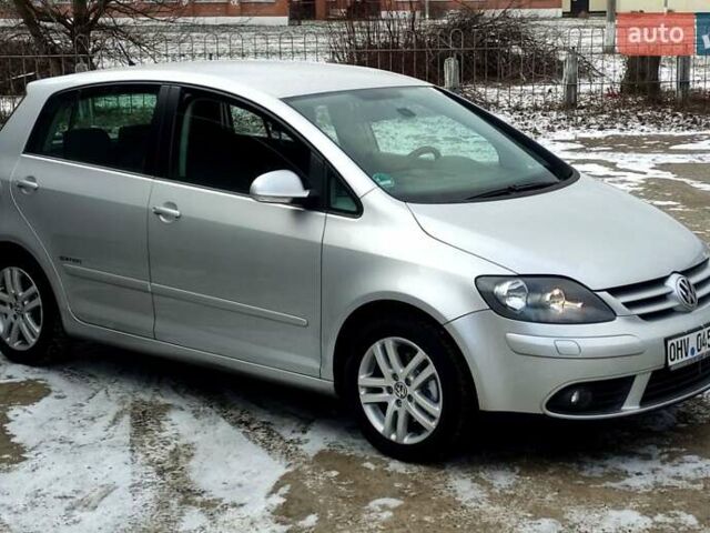 Серый Фольксваген Гольф Плюс, объемом двигателя 1.4 л и пробегом 221 тыс. км за 6500 $, фото 1 на Automoto.ua