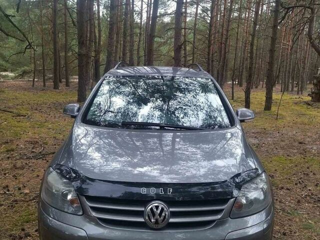 Сірий Фольксваген Golf Plus, об'ємом двигуна 1.39 л та пробігом 236 тис. км за 5300 $, фото 1 на Automoto.ua