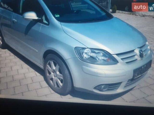 Фольксваген Гольф Плюс 2008 в Луцке на Automoto.ua Серый Фольксваген Гольф Плюс, объемом двигателя 1.4 л и пробегом 160 тыс. км за 6500 $, фото 1 на Automoto.ua