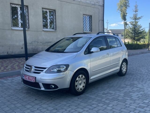 Сірий Фольксваген Golf Plus, об'ємом двигуна 1.6 л та пробігом 173 тис. км за 6500 $, фото 1 на Automoto.ua