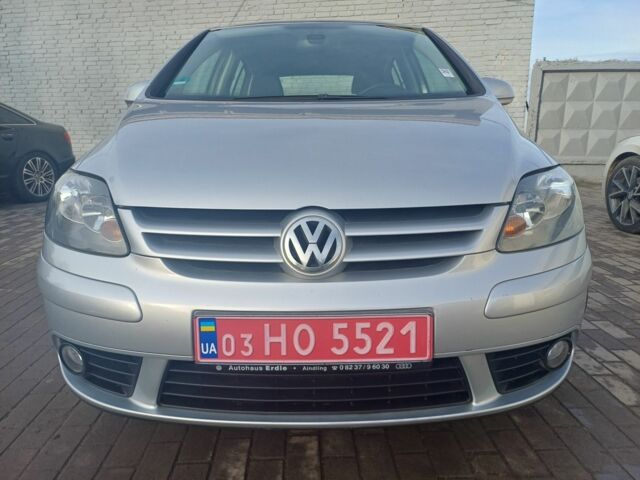 Серый Фольксваген Гольф Плюс, объемом двигателя 1.4 л и пробегом 208 тыс. км за 5550 $, фото 1 на Automoto.ua