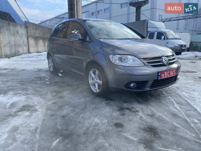 Серый Фольксваген Гольф Плюс, объемом двигателя 1.4 л и пробегом 217 тыс. км за 6300 $, фото 1 на Automoto.ua