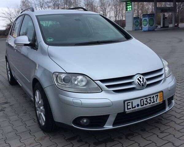 Серый Фольксваген Гольф Плюс, объемом двигателя 1.4 л и пробегом 195 тыс. км за 6900 $, фото 1 на Automoto.ua