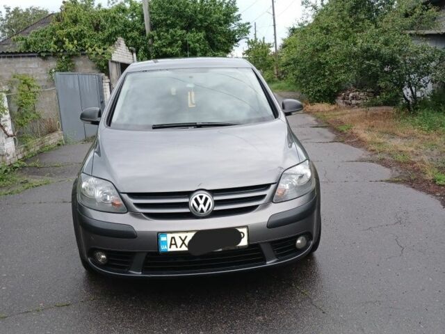 Серый Фольксваген Гольф Плюс, объемом двигателя 1.6 л и пробегом 273 тыс. км за 7200 $, фото 1 на Automoto.ua