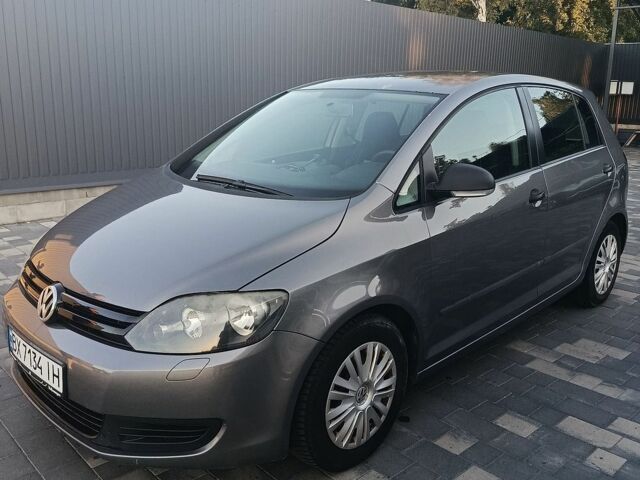 Сірий Фольксваген Golf Plus, об'ємом двигуна 1.39 л та пробігом 247 тис. км за 6000 $, фото 1 на Automoto.ua
