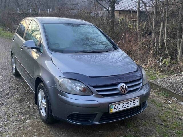 Сірий Фольксваген Golf Plus, об'ємом двигуна 1.6 л та пробігом 152 тис. км за 5500 $, фото 1 на Automoto.ua