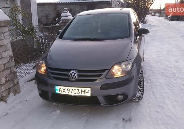 Серый Фольксваген Гольф Плюс, объемом двигателя 1.6 л и пробегом 276 тыс. км за 7200 $, фото 1 на Automoto.ua
