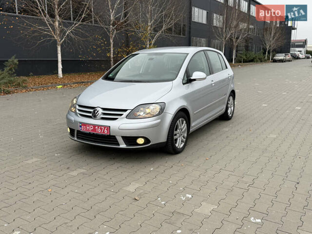 Серый Фольксваген Гольф Плюс, объемом двигателя 1.4 л и пробегом 220 тыс. км за 6600 $, фото 1 на Automoto.ua