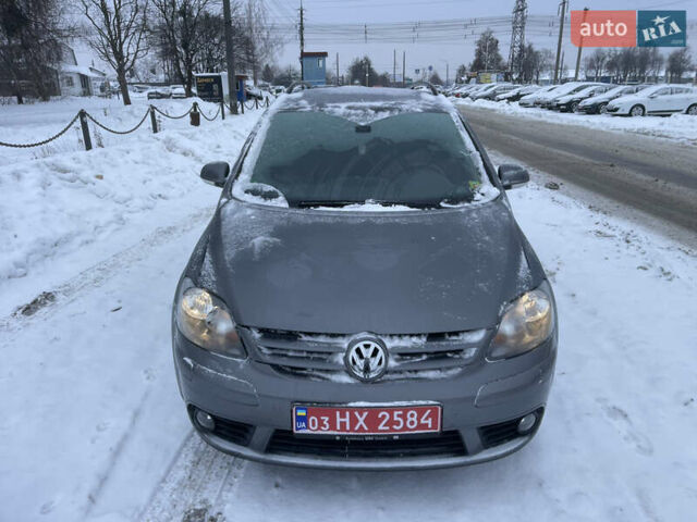 Сірий Фольксваген Golf Plus, об'ємом двигуна 1.4 л та пробігом 239 тис. км за 5700 $, фото 1 на Automoto.ua
