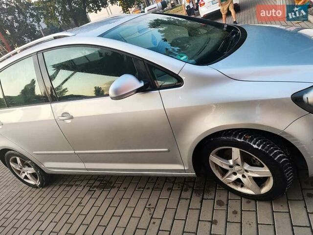 Серый Фольксваген Гольф Плюс, объемом двигателя 1.4 л и пробегом 260 тыс. км за 6800 $, фото 1 на Automoto.ua