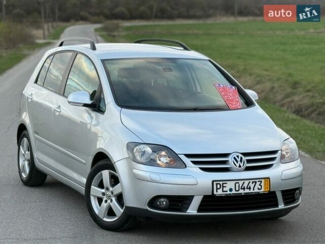 Серый Фольксваген Гольф Плюс, объемом двигателя 1.6 л и пробегом 151 тыс. км за 6299 $, фото 1 на Automoto.ua