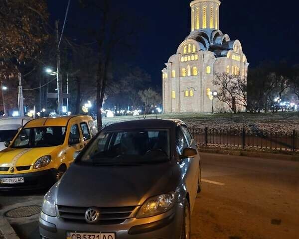 Серый Фольксваген Гольф Плюс, объемом двигателя 1.6 л и пробегом 127 тыс. км за 9450 $, фото 1 на Automoto.ua