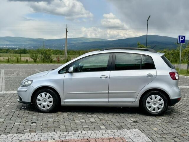 Серый Фольксваген Гольф Плюс, объемом двигателя 1.4 л и пробегом 226 тыс. км за 7350 $, фото 1 на Automoto.ua