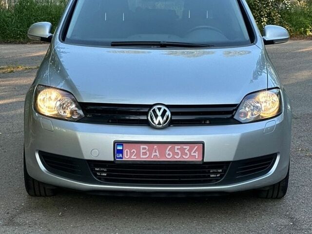 Сірий Фольксваген Golf Plus, об'ємом двигуна 1.4 л та пробігом 150 тис. км за 7500 $, фото 1 на Automoto.ua