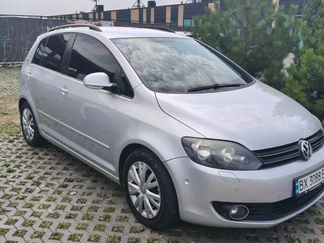 Сірий Фольксваген Golf Plus, об'ємом двигуна 1.6 л та пробігом 262 тис. км за 7000 $, фото 1 на Automoto.ua