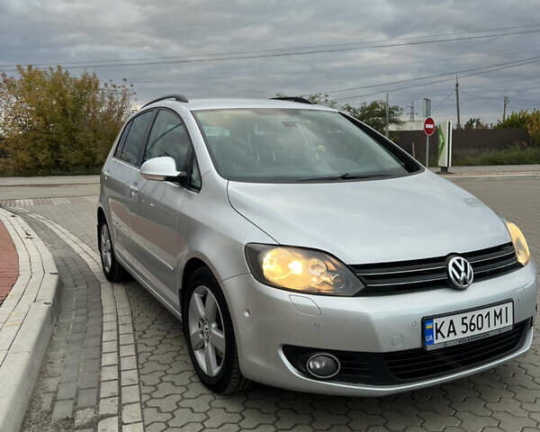 Серый Фольксваген Гольф Плюс, объемом двигателя 1.6 л и пробегом 340 тыс. км за 7500 $, фото 1 на Automoto.ua