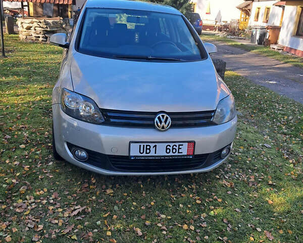 Серый Фольксваген Гольф Плюс, объемом двигателя 1.2 л и пробегом 200 тыс. км за 7000 $, фото 1 на Automoto.ua