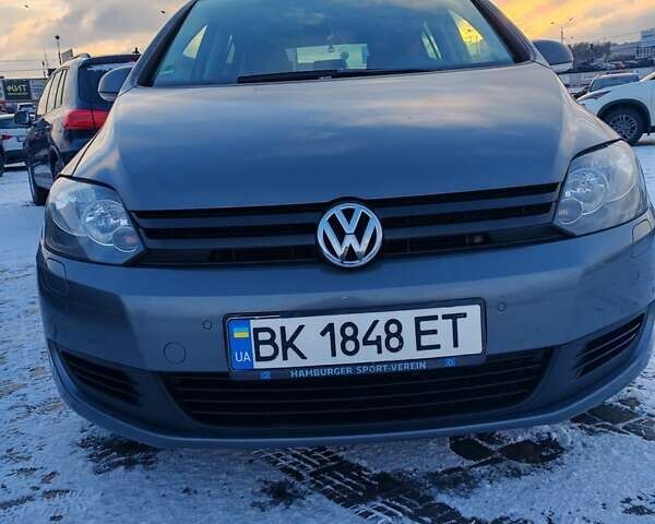 Сірий Фольксваген Golf Plus, об'ємом двигуна 1.6 л та пробігом 240 тис. км за 7950 $, фото 1 на Automoto.ua